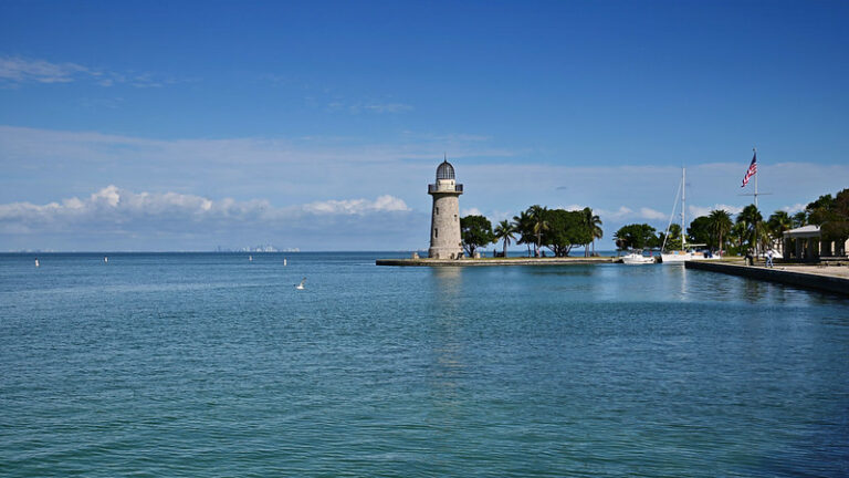 Boat Tour of Biscayne Bay – Biscayne National Park Guide